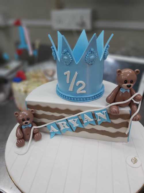 Teddies' Themed Half Birthday Cake - The Cake World Shop