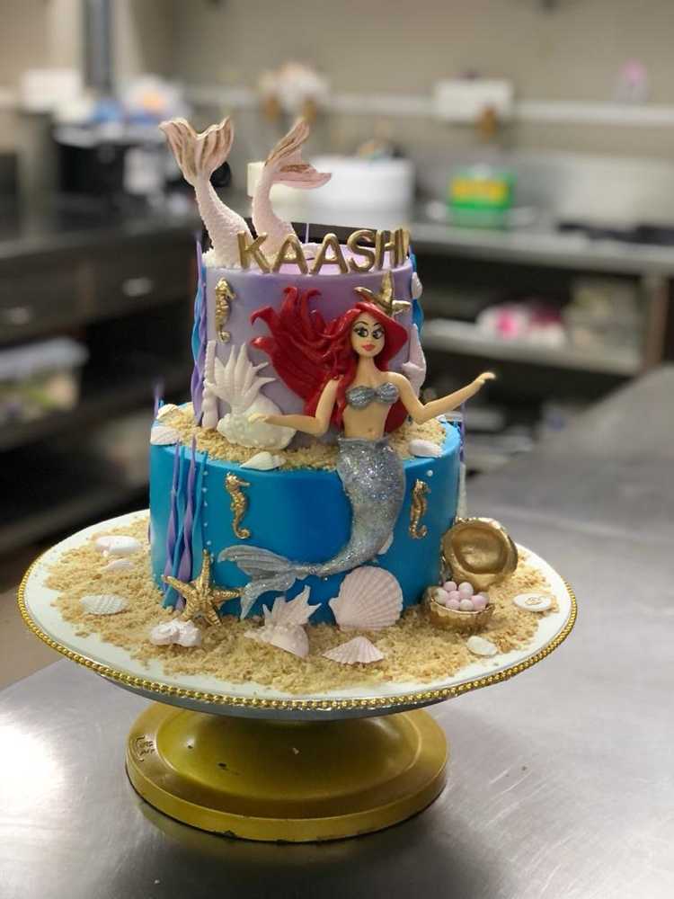 3D Princess Frozen Theme Cakes for Kids - Deliciae Cakes