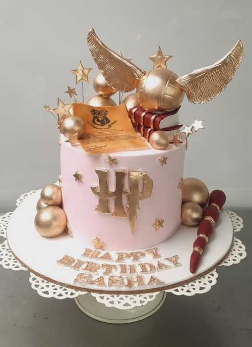 Harry Potter Cake | Harry potter birthday cake, Harry potter cake, Harry  potter birthday