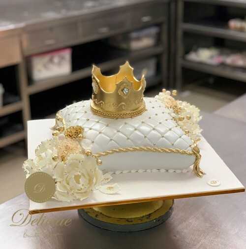 Queen Elsa's Grand Doll Cake | Doorstep Cake