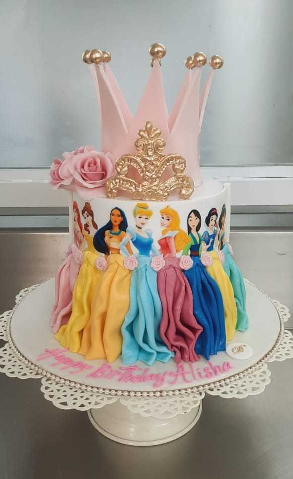 3D Princess Frozen Theme Cakes for Kids - Deliciae Cakes